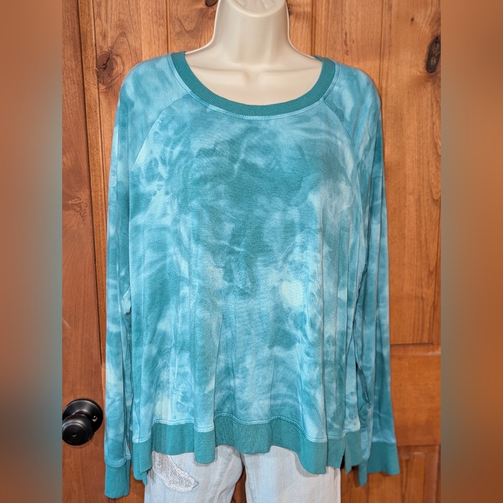 Alfani Relaxed Long‎ Sleeve Blue and White Top